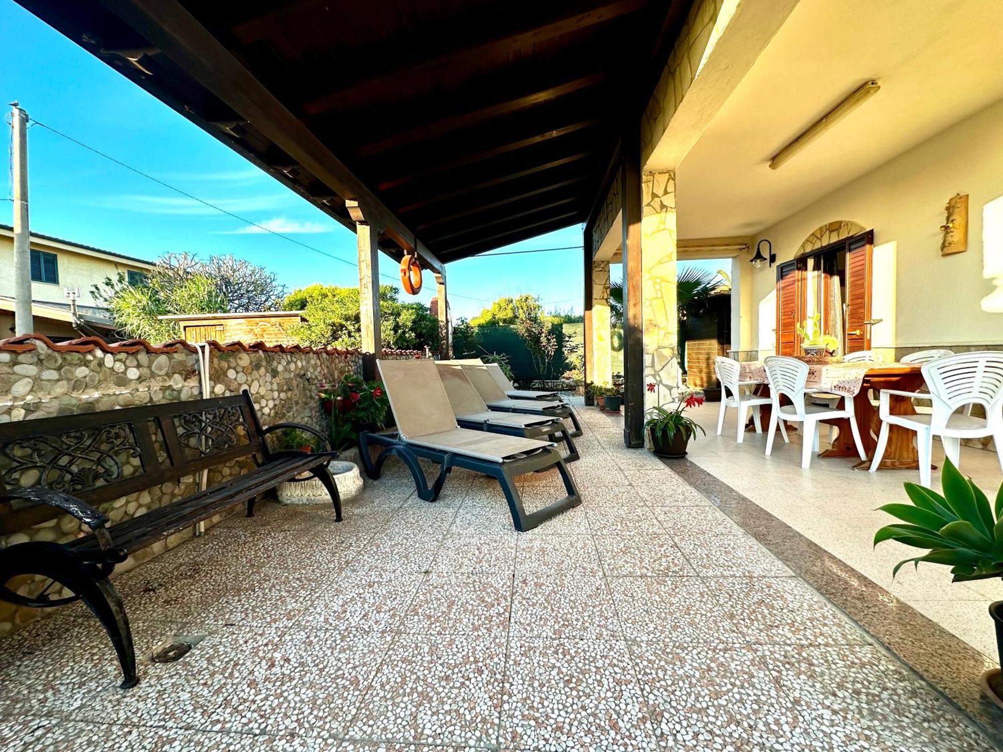Casa Del Sole Apartment Campofelice Di Roccella Ngoại thất bức ảnh