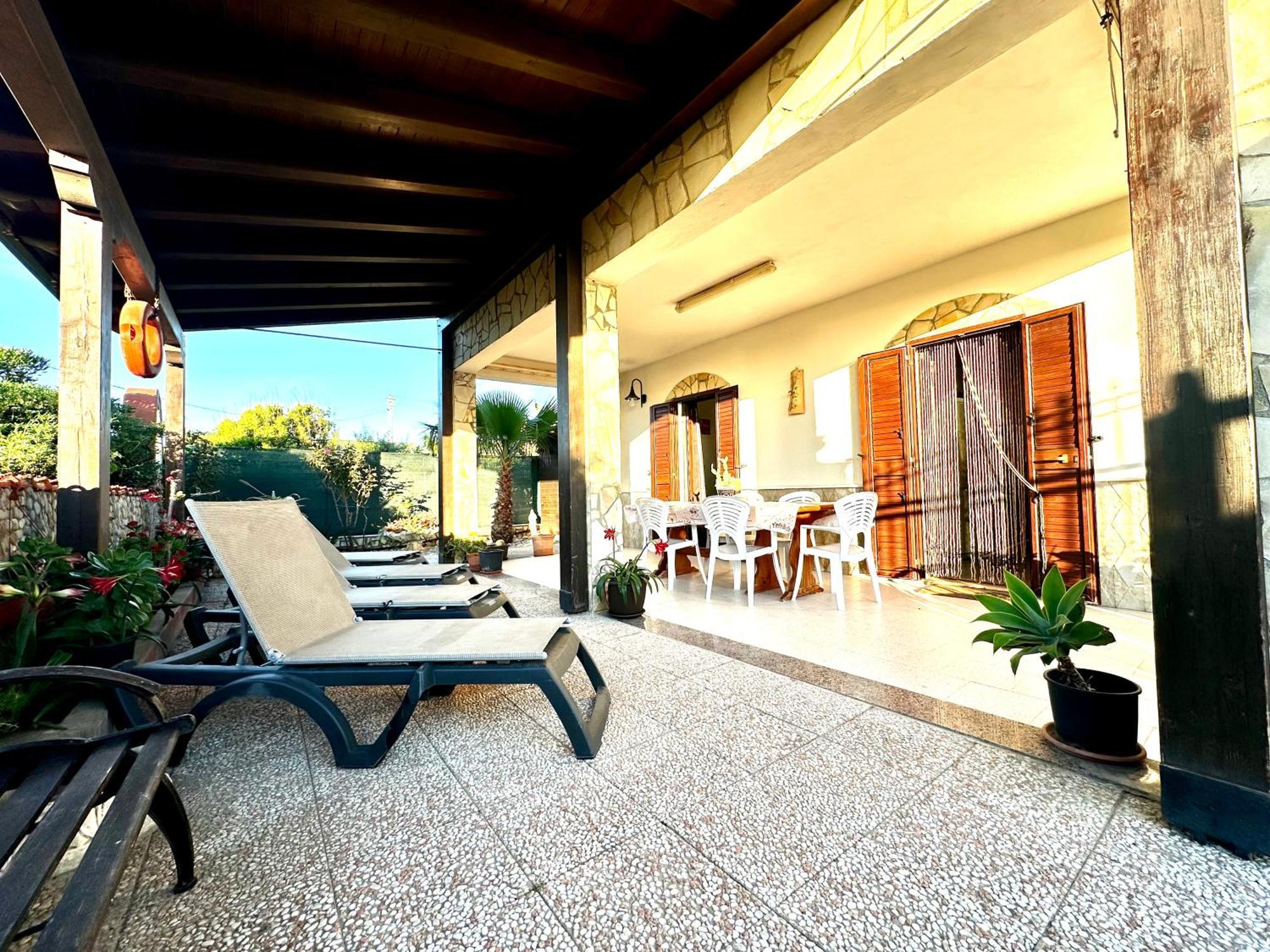 Casa Del Sole Apartment Campofelice Di Roccella Ngoại thất bức ảnh