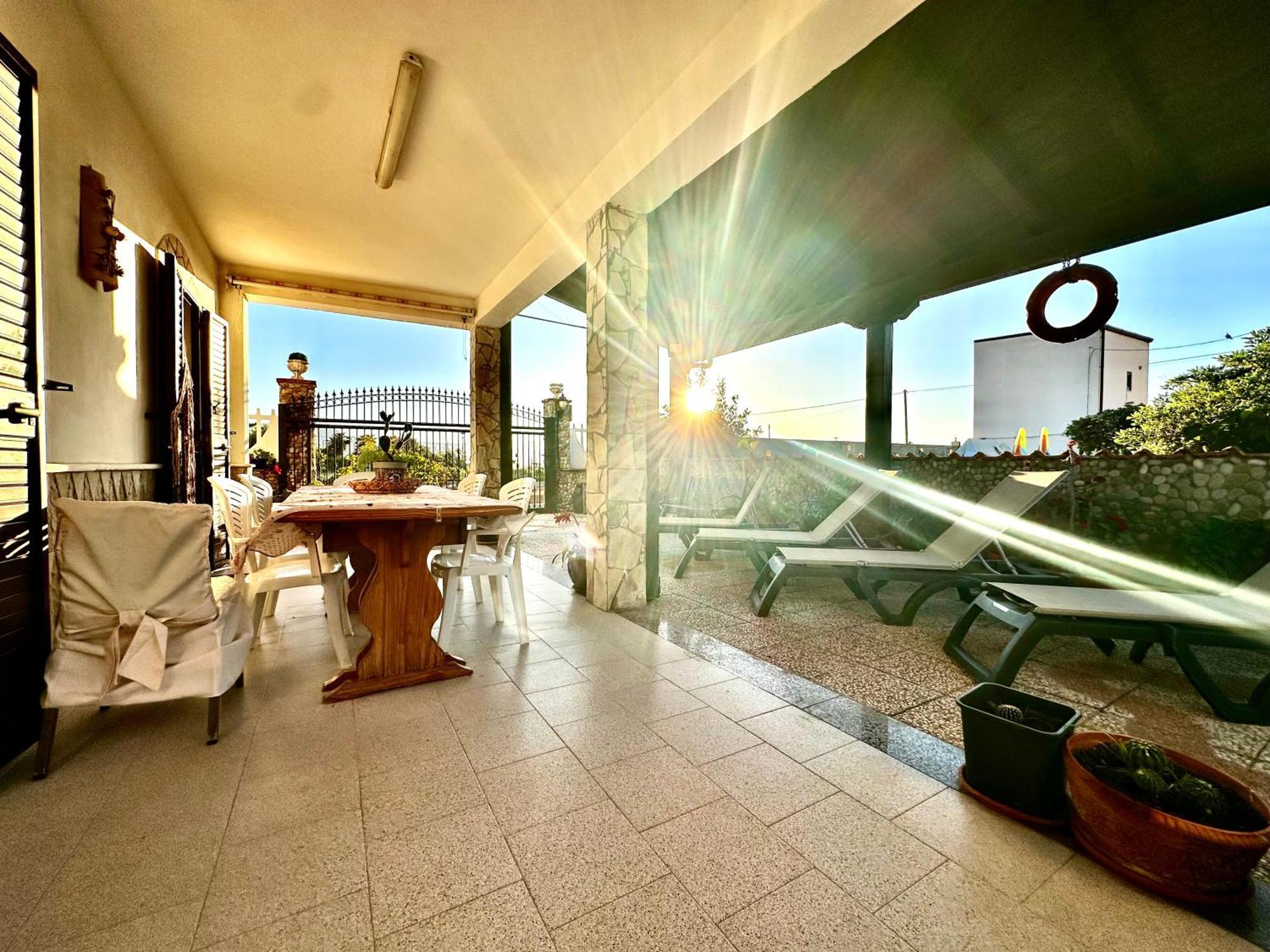 Casa Del Sole Apartment Campofelice Di Roccella Ngoại thất bức ảnh