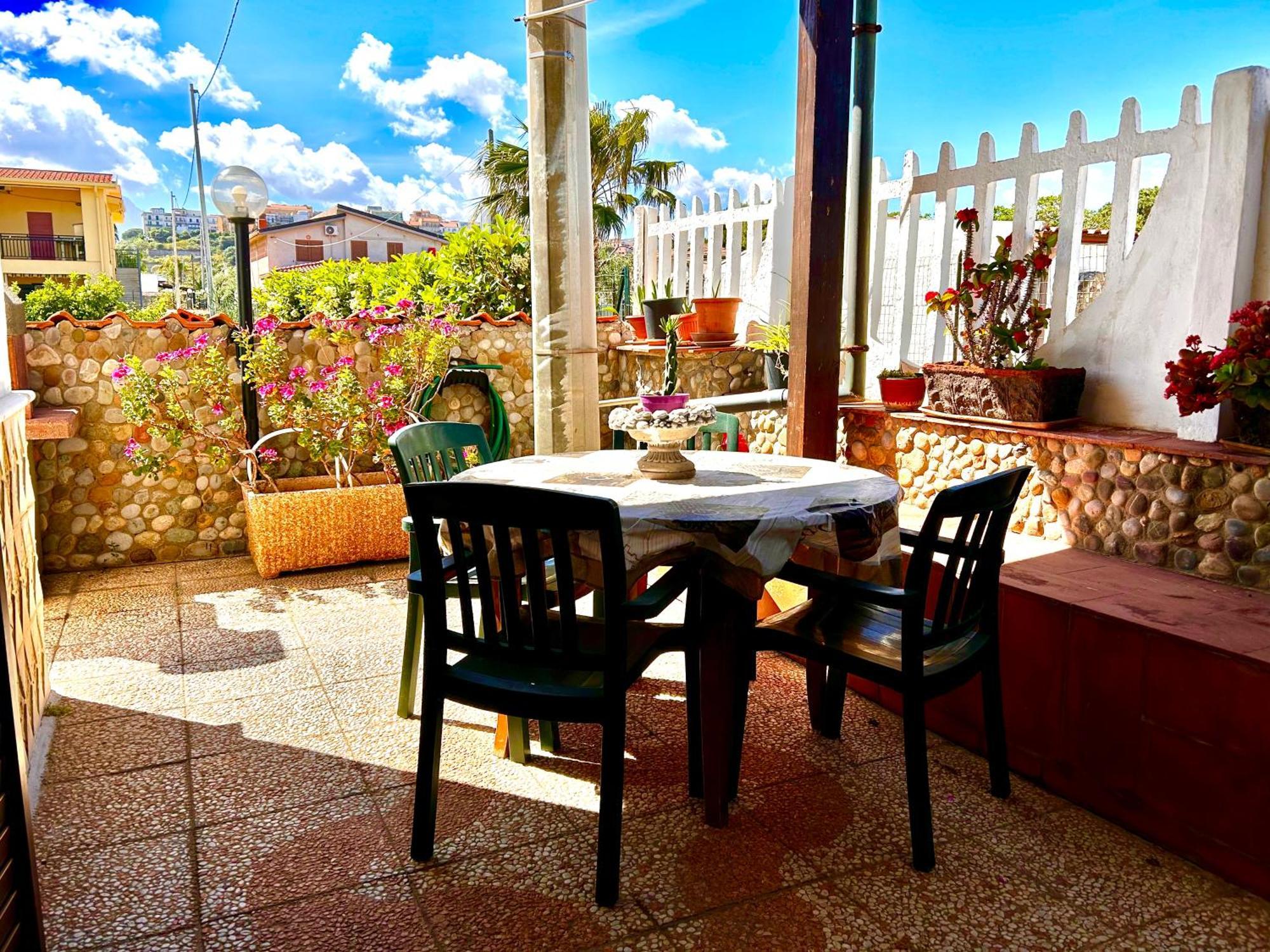 Casa Del Sole Apartment Campofelice Di Roccella Ngoại thất bức ảnh